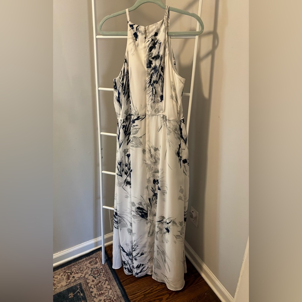 Donna Karan Blue and White Floral Maxi Dress NWT - Picture 4 of 7